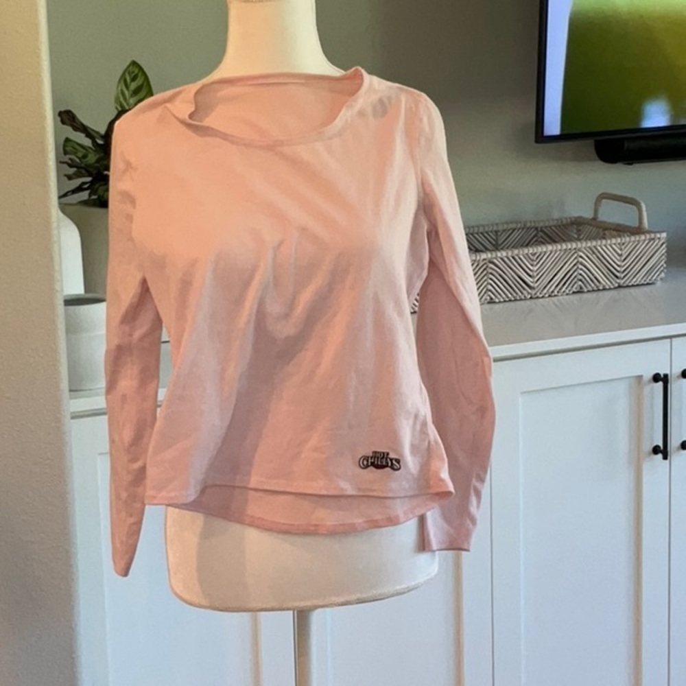 HOT CHILLYS SHIRT SMALL